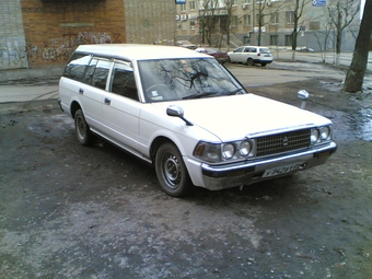 1990 Toyota Crown