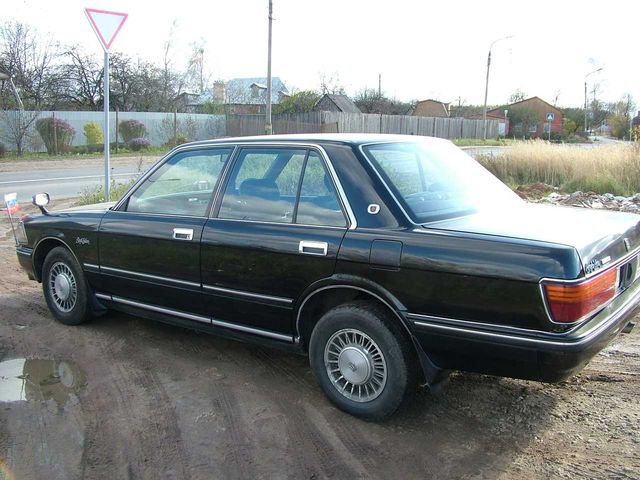 1990 Toyota Crown