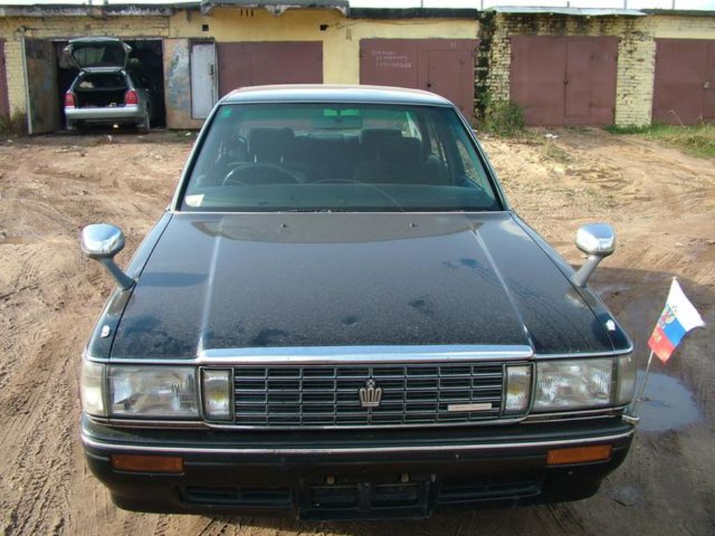 1990 Toyota Crown