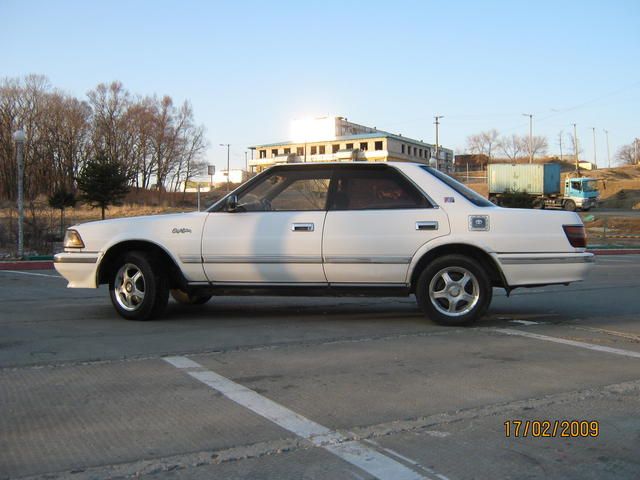 1990 Toyota Crown