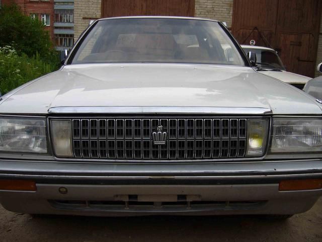 1990 Toyota Crown