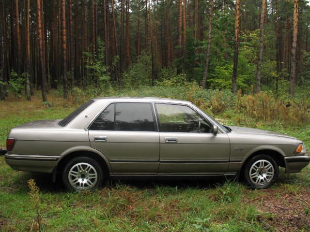 1990 Toyota Crown