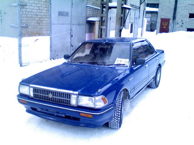 1990 Toyota Crown