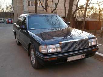 1993 Toyota Crown Pics