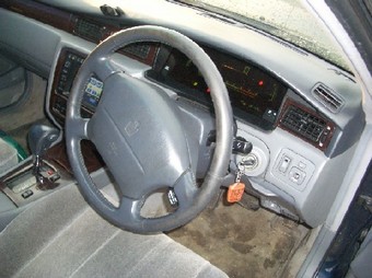 1996 Toyota Crown Pictures