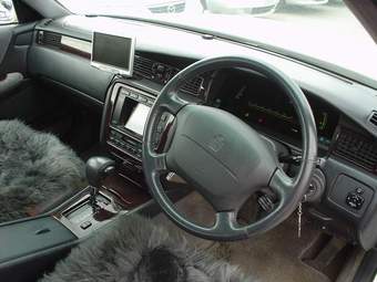 1997 Toyota Crown Pictures