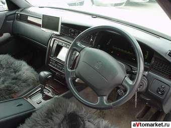 1997 Toyota Crown Pictures