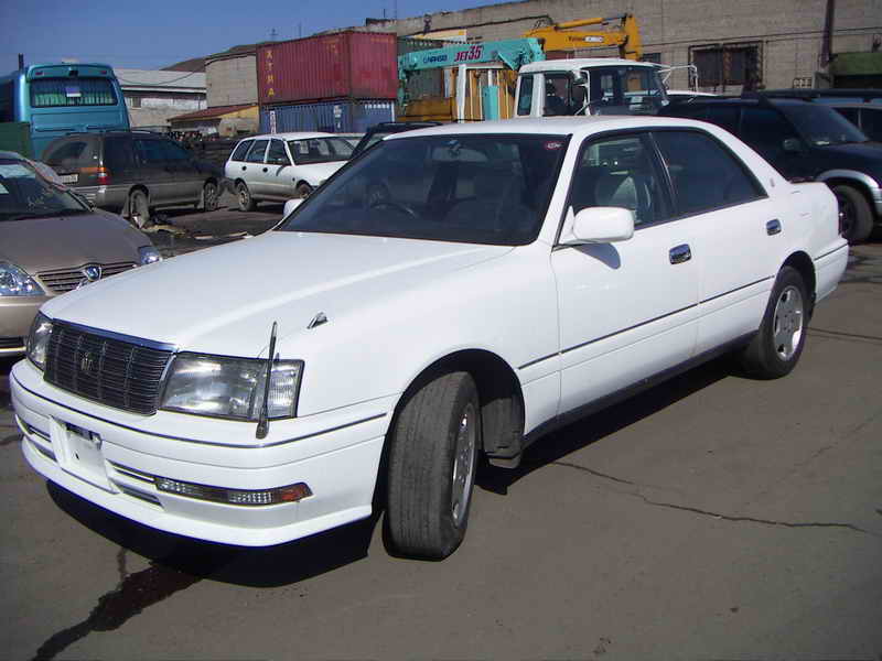 1997 Toyota Crown Pictures