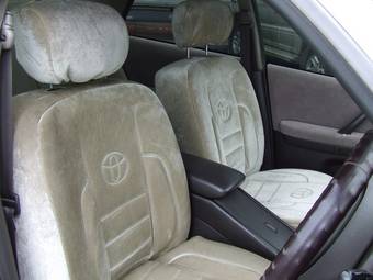 1997 Toyota Crown Pictures