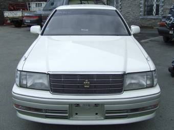 1997 Toyota Crown Pictures