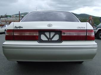 1997 Toyota Crown Photos