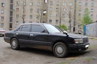 1997 Toyota Crown Pictures