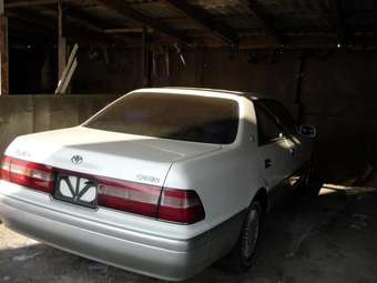 1997 Toyota Crown Photos