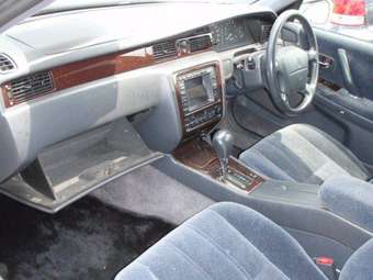 1997 Toyota Crown Images