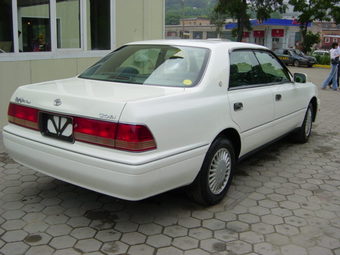 1998 Toyota Crown Pictures