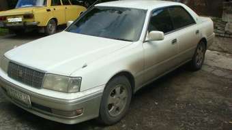 1998 Toyota Crown Pics