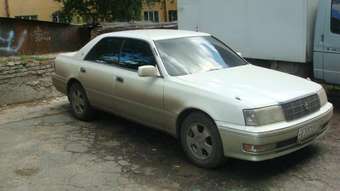 1998 Toyota Crown Pictures