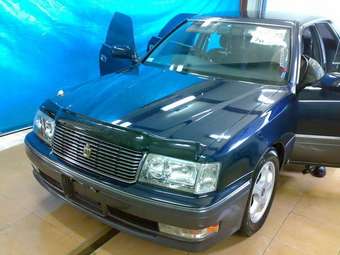 1998 Toyota Crown Photos