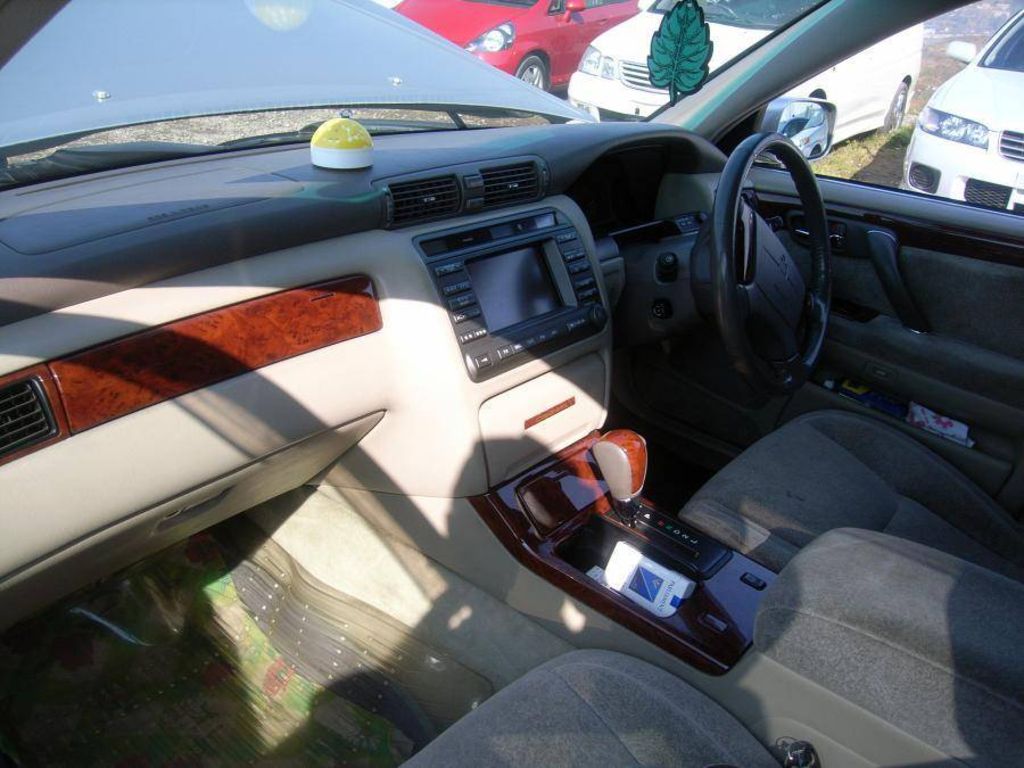1999 Toyota Crown