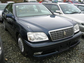 1999 Toyota Crown Wallpapers