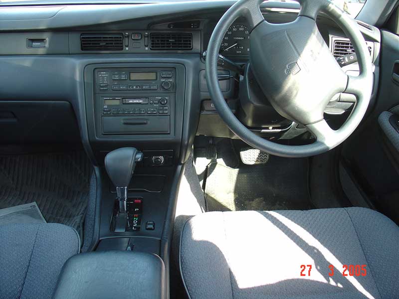 1999 Toyota Crown Wallpapers