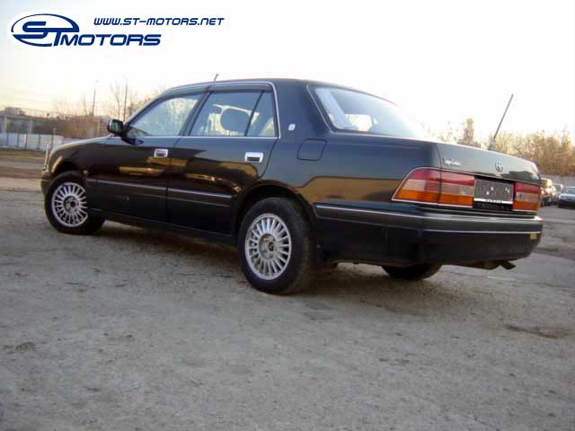 1999 Toyota Crown Wallpapers