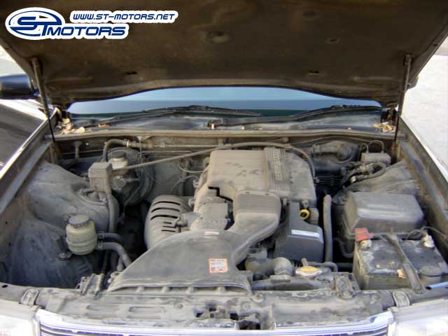 1999 Toyota Crown Images