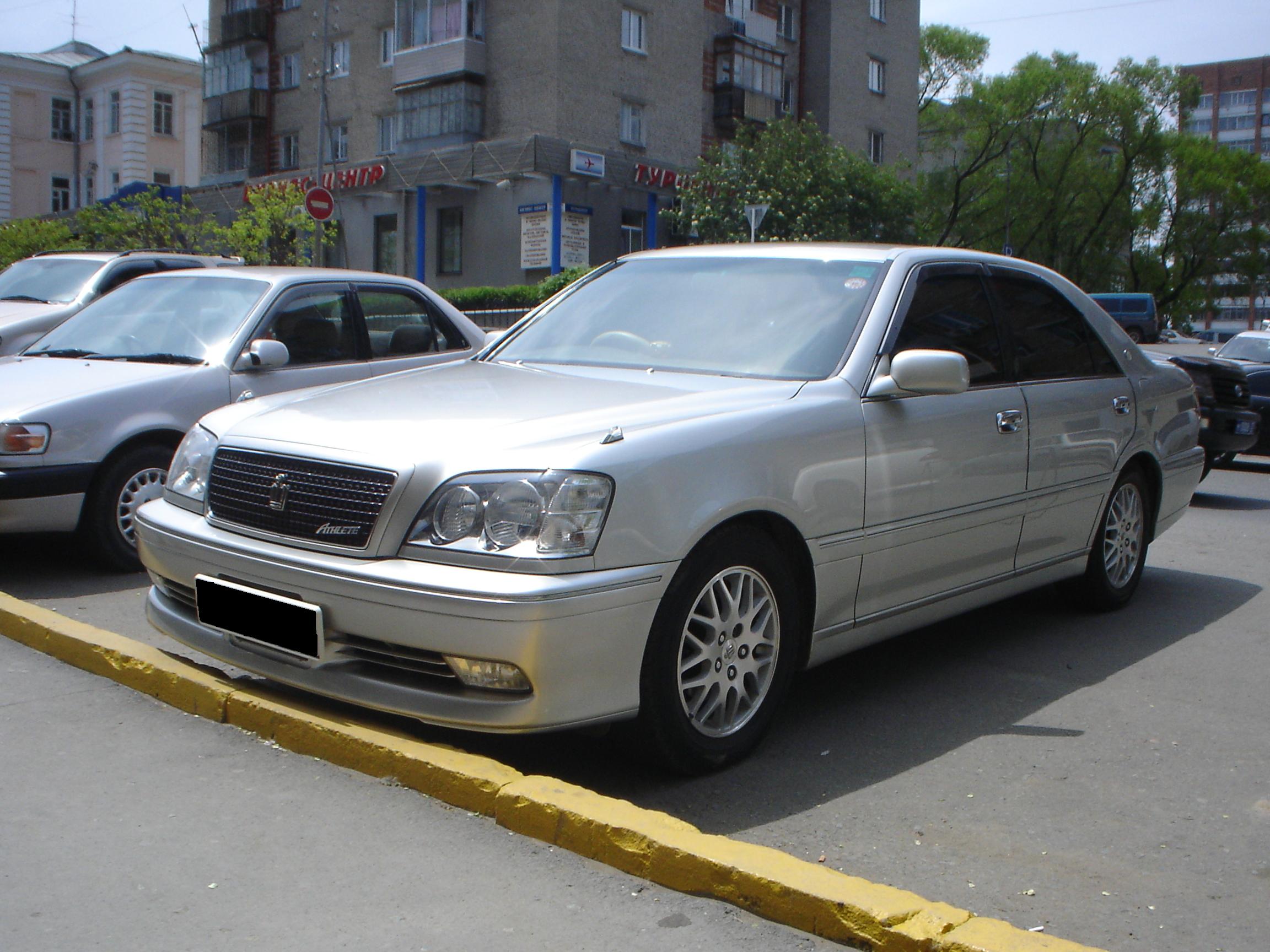 2000 Toyota Crown