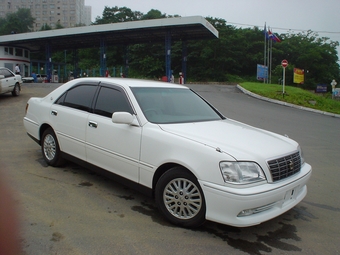 2000 Toyota Crown