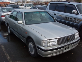 2000 Toyota Crown