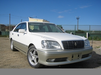 2000 Toyota Crown