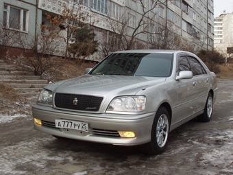 2000 Toyota Crown