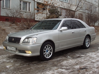 2000 Toyota Crown