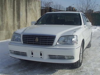 2000 Toyota Crown