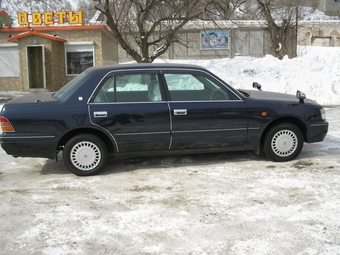 2000 Toyota Crown