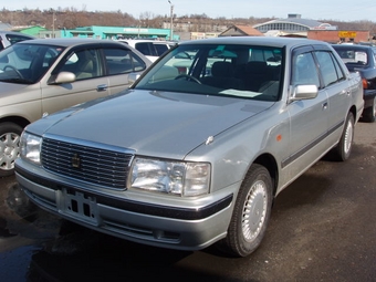 2000 Toyota Crown