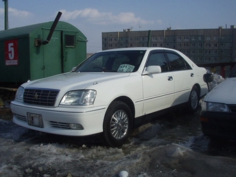 Toyota crown 2000 года