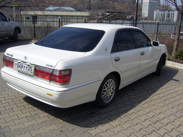 2000 Toyota Crown