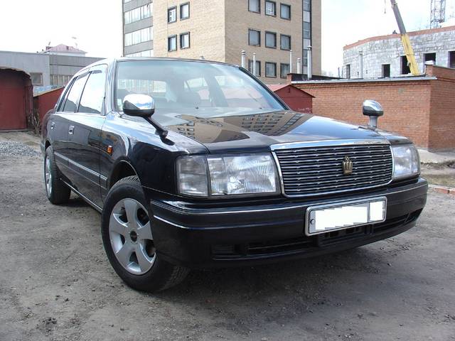 2000 Toyota Crown