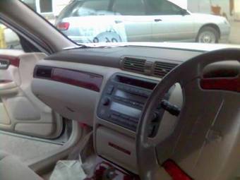 2000 Toyota Crown