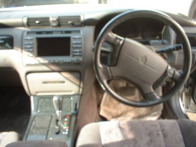2000 Toyota Crown