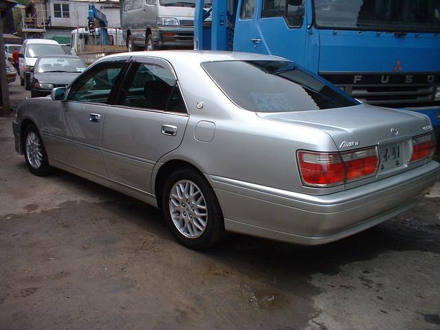 2000 Toyota Crown