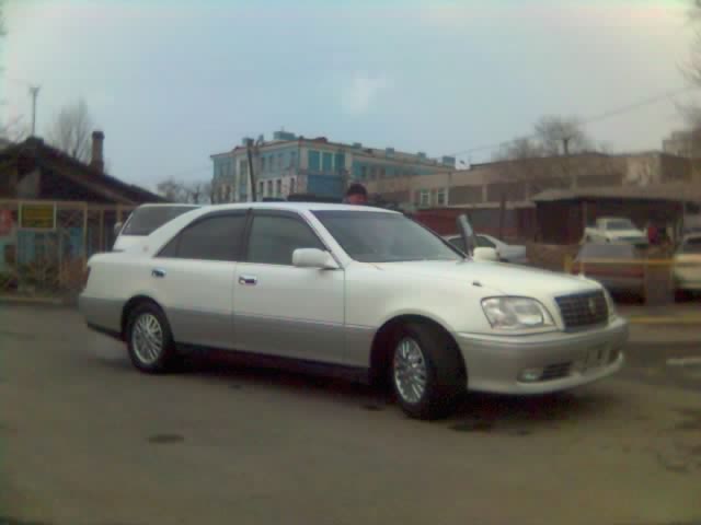 2000 Toyota Crown