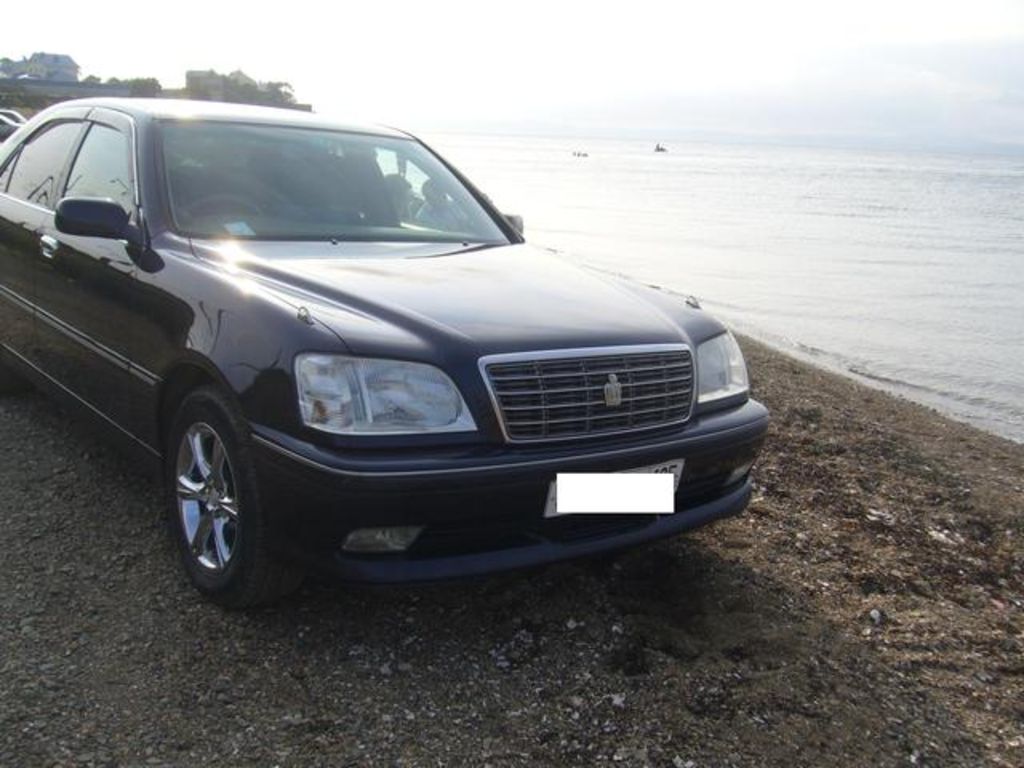 2000 Toyota Crown