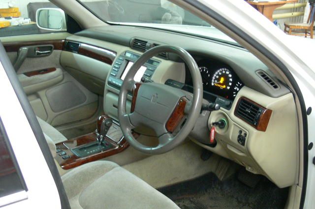 2000 Toyota Crown