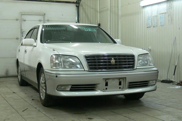 2000 Toyota Crown