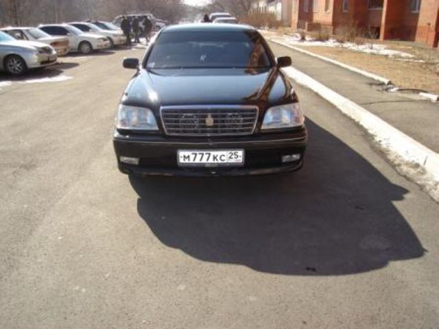 2000 Toyota Crown