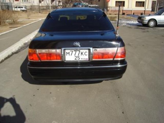 2000 Toyota Crown