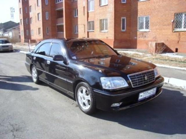 2000 Toyota Crown