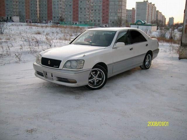 2000 Toyota Crown